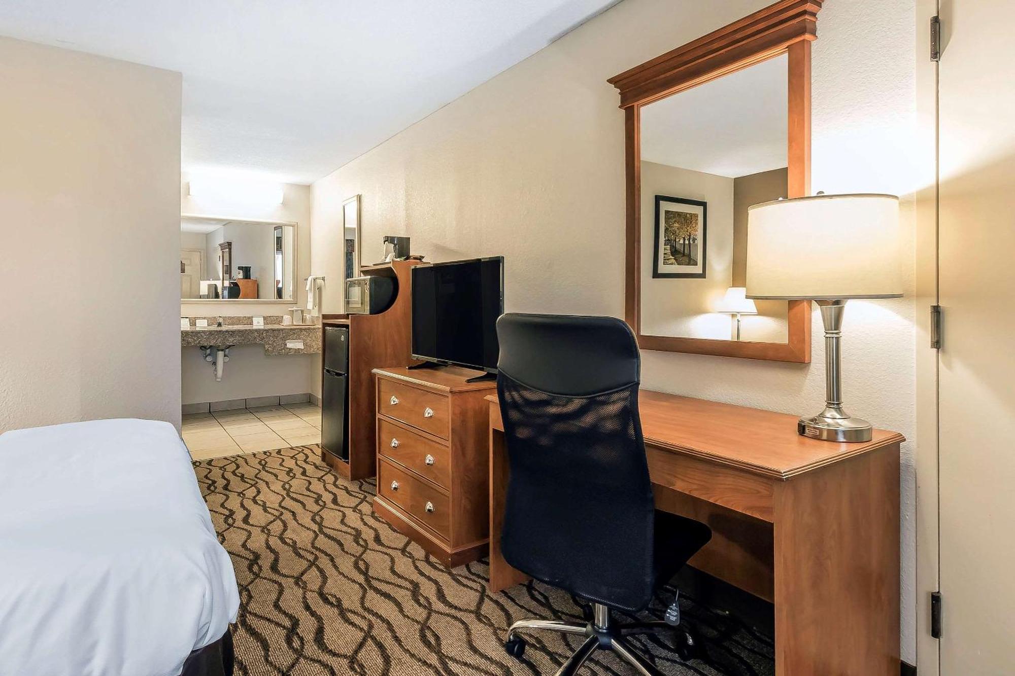 Quality Inn Charleston - Sikeston Exterior foto